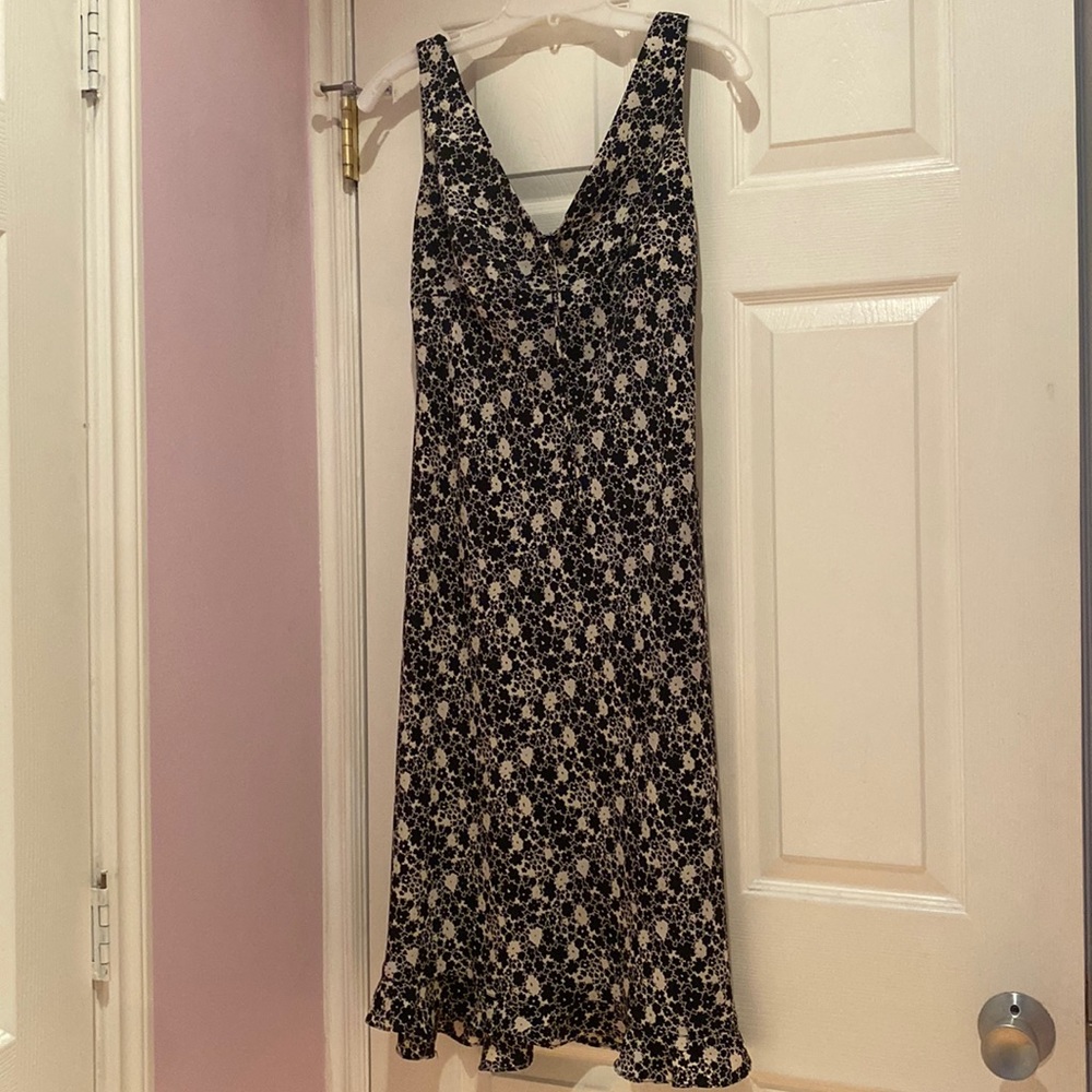 Vintage Express women’s black and white flower below the knee dress size 9/10